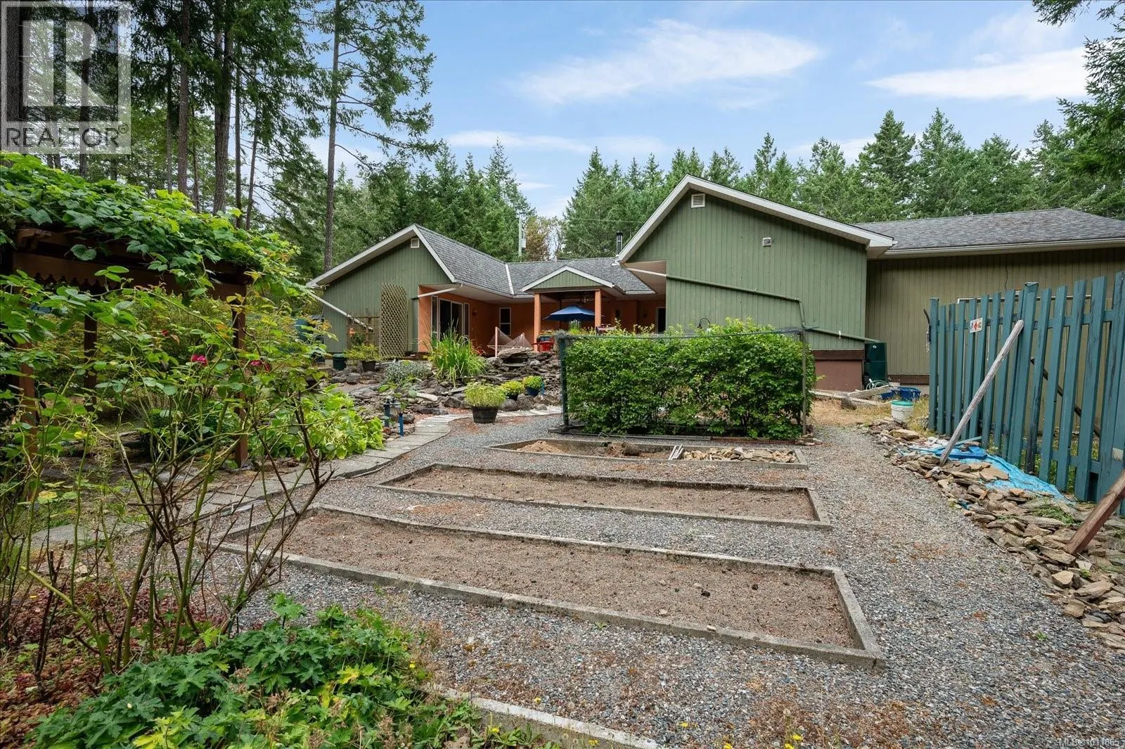 3097 Commodore Way