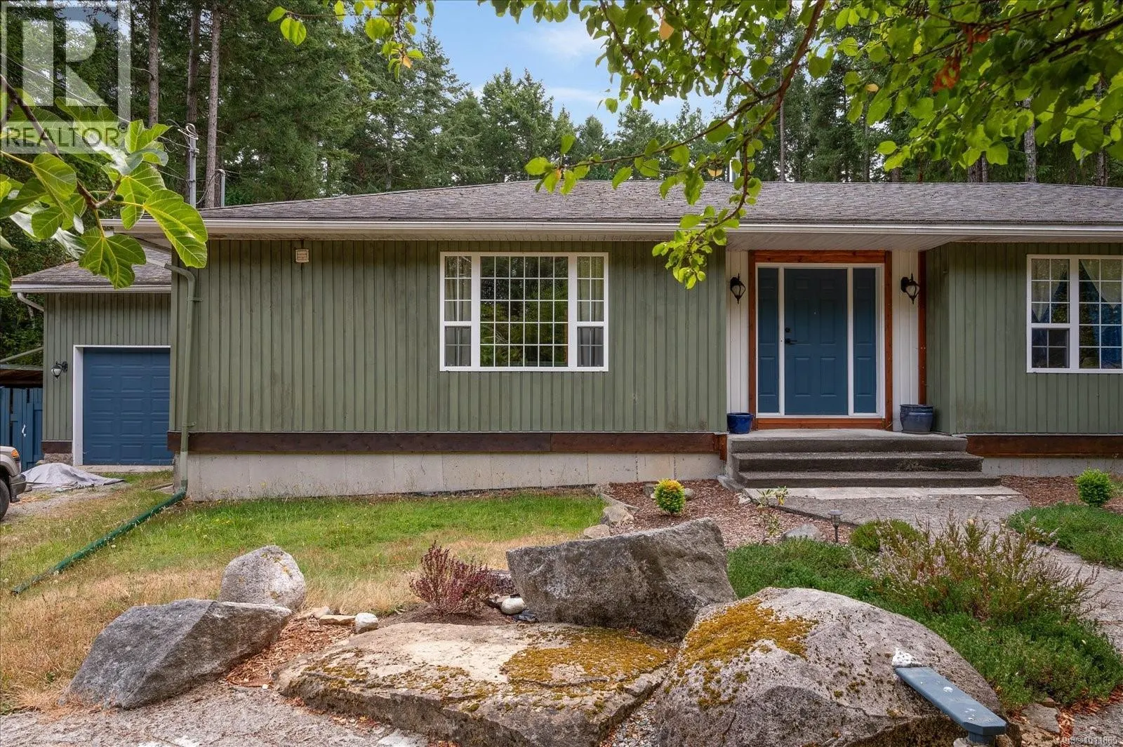 3097 Commodore Way