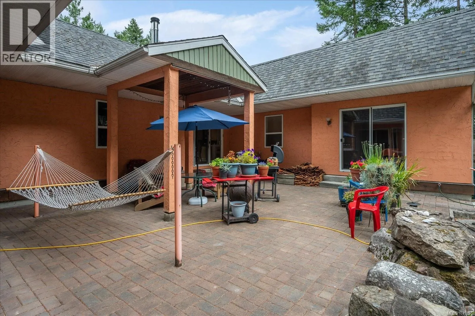 3097 Commodore Way