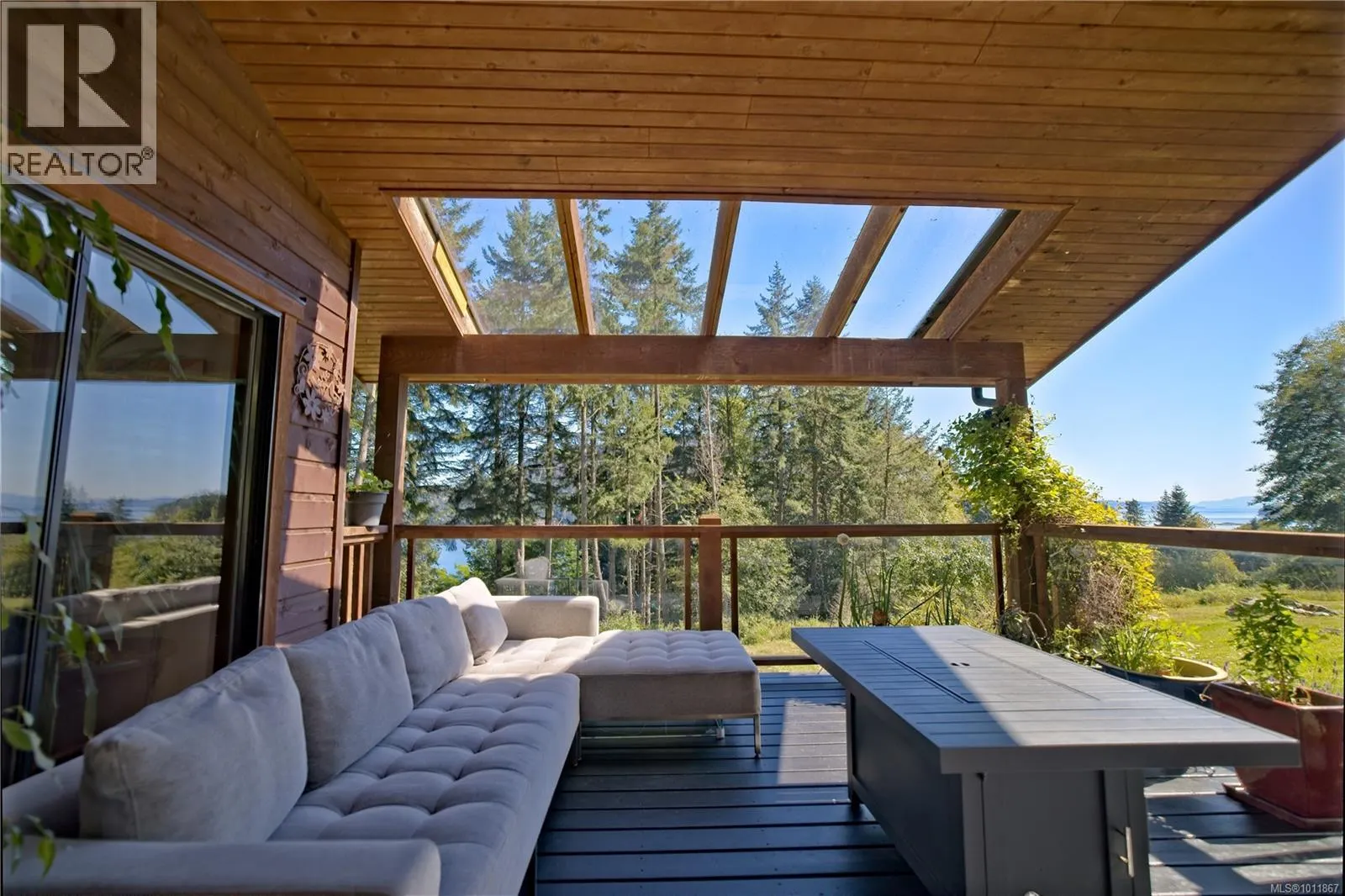 494 Isabella Point Rd