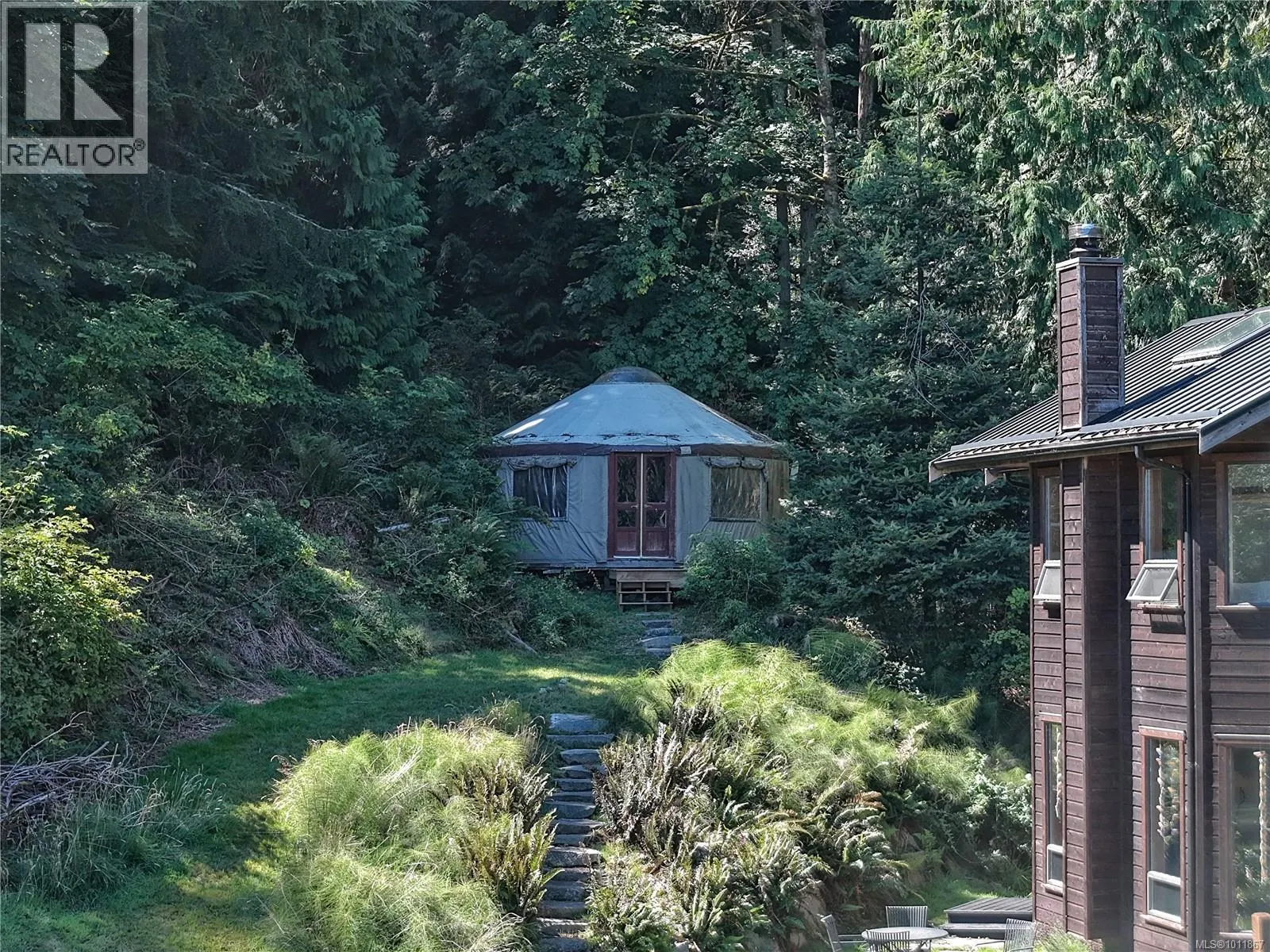 494 Isabella Point Rd