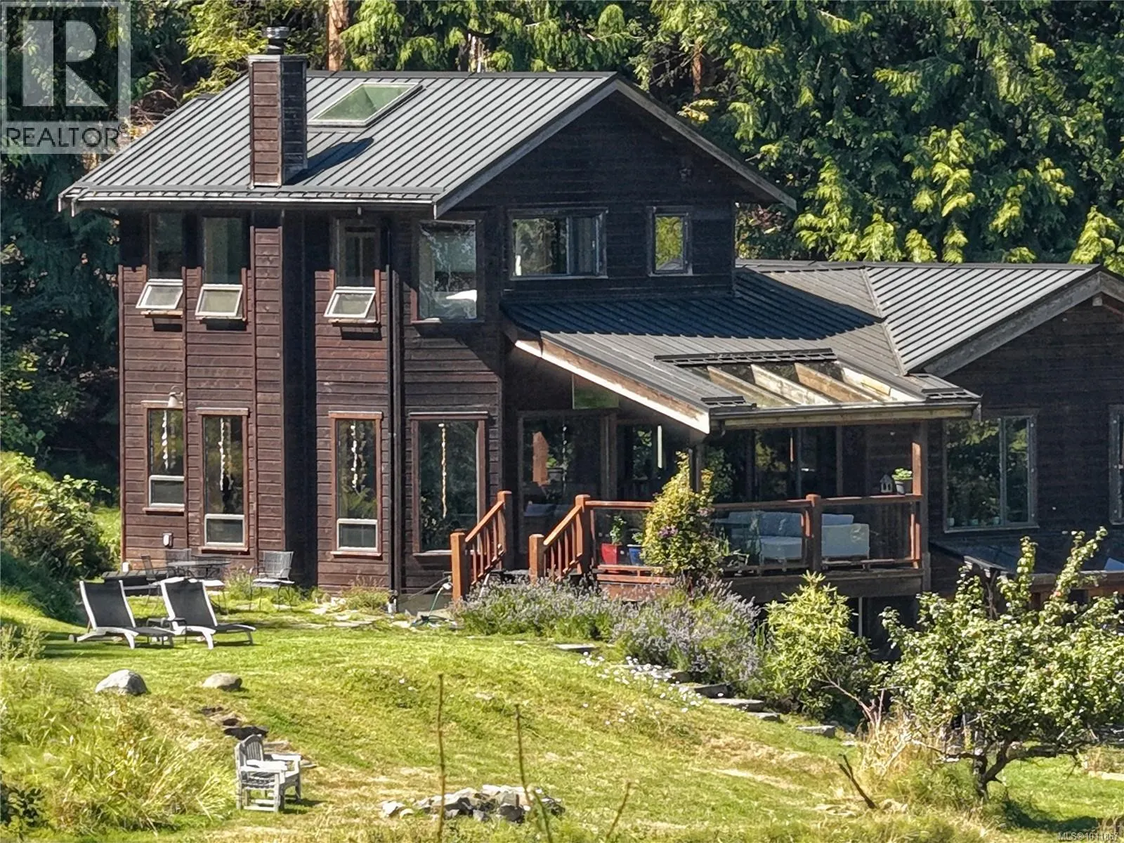 494 Isabella Point Rd