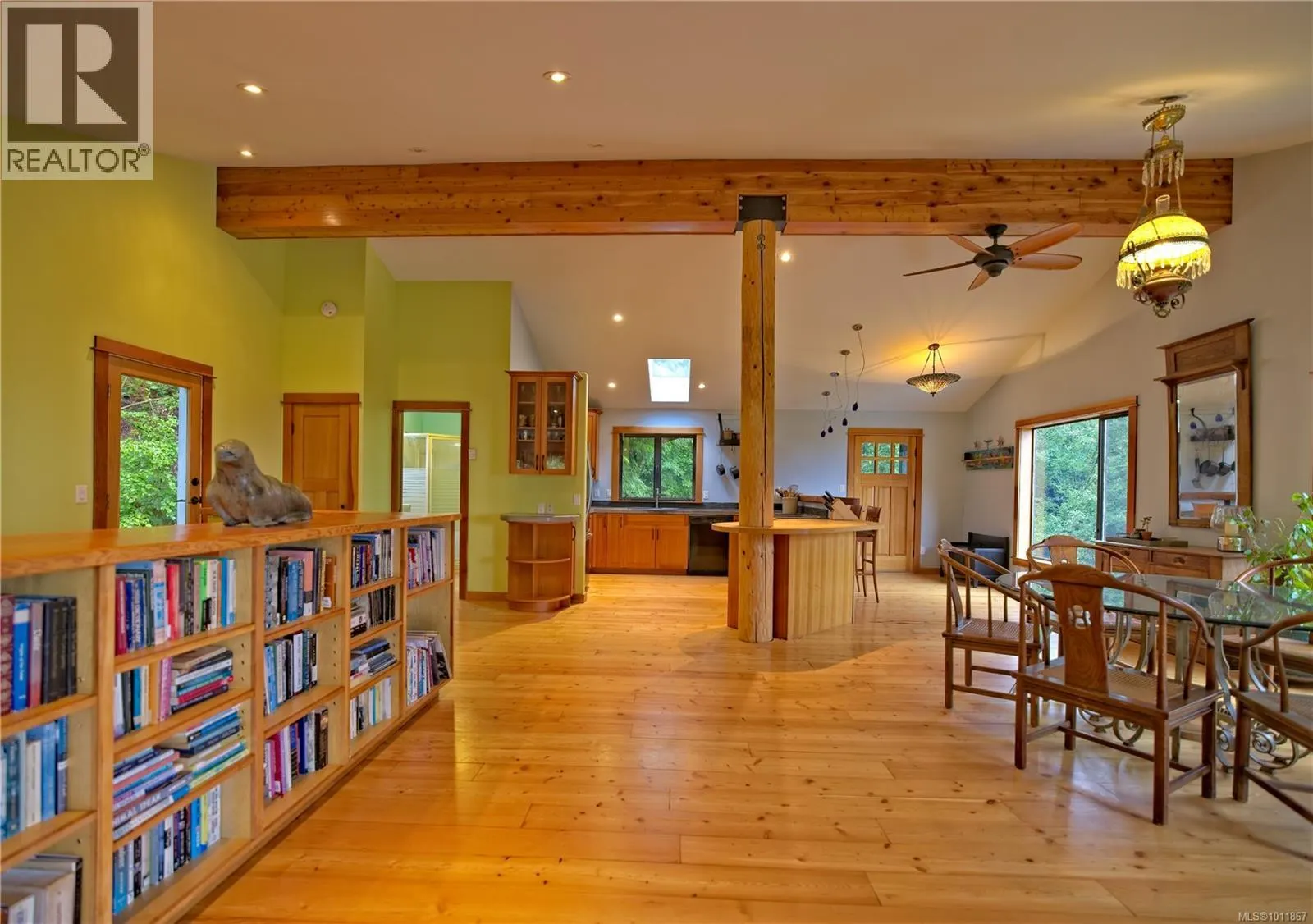 494 Isabella Point Rd