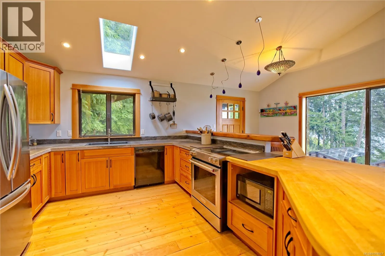 494 Isabella Point Rd