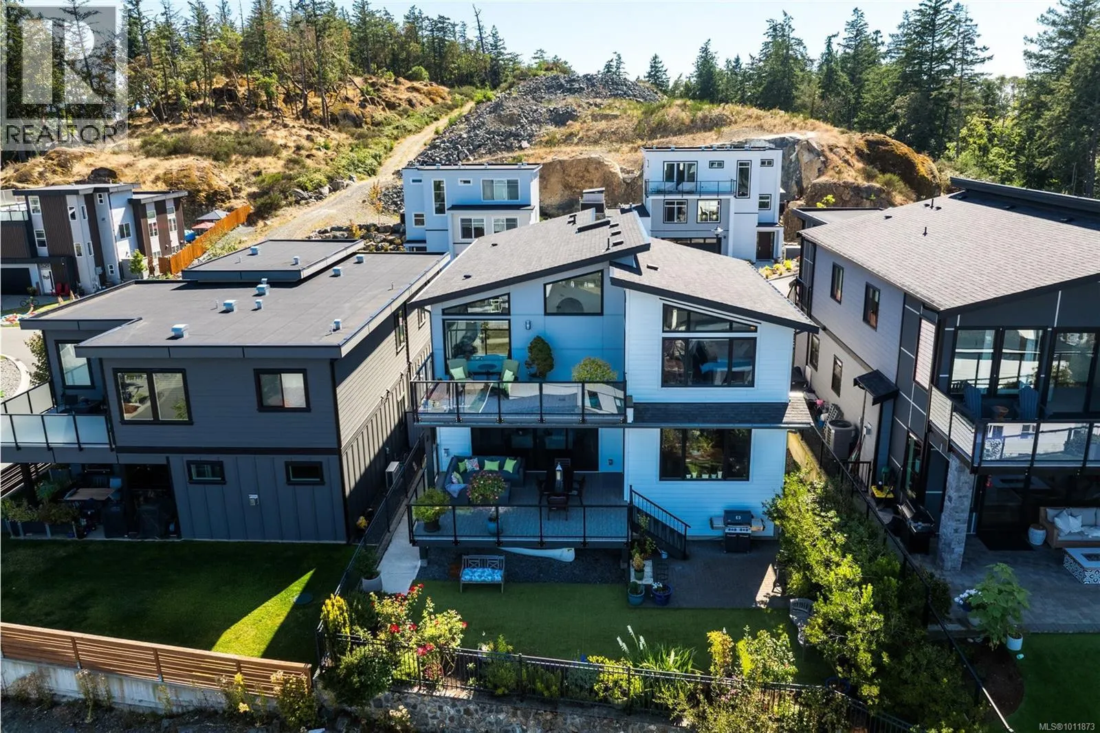 534 Elevation Pointe Terr
