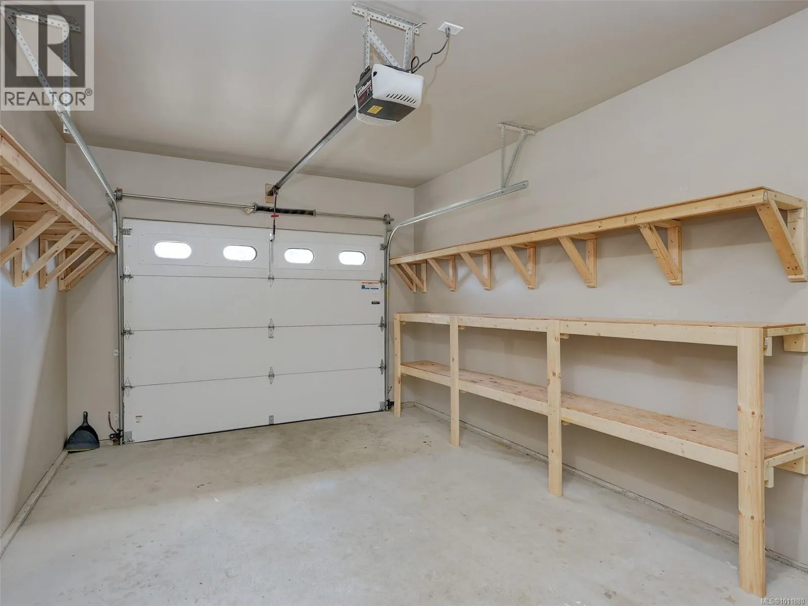 3277 Piper Rd