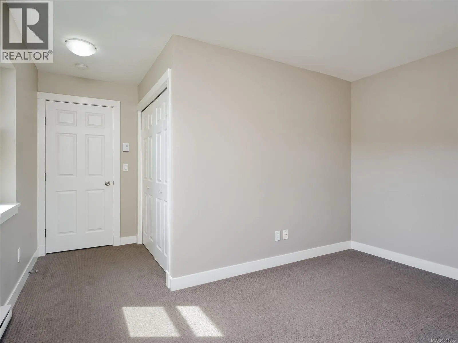 3277 Piper Rd