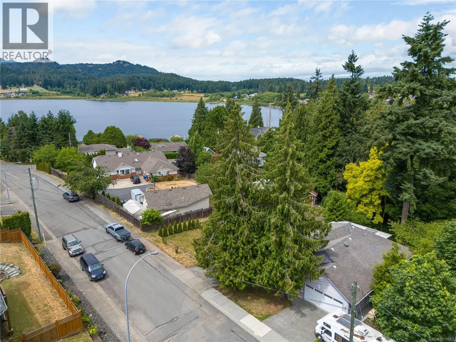5524 Avro Way
