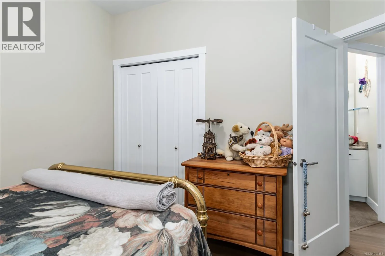 90 2006 Sierra Dr