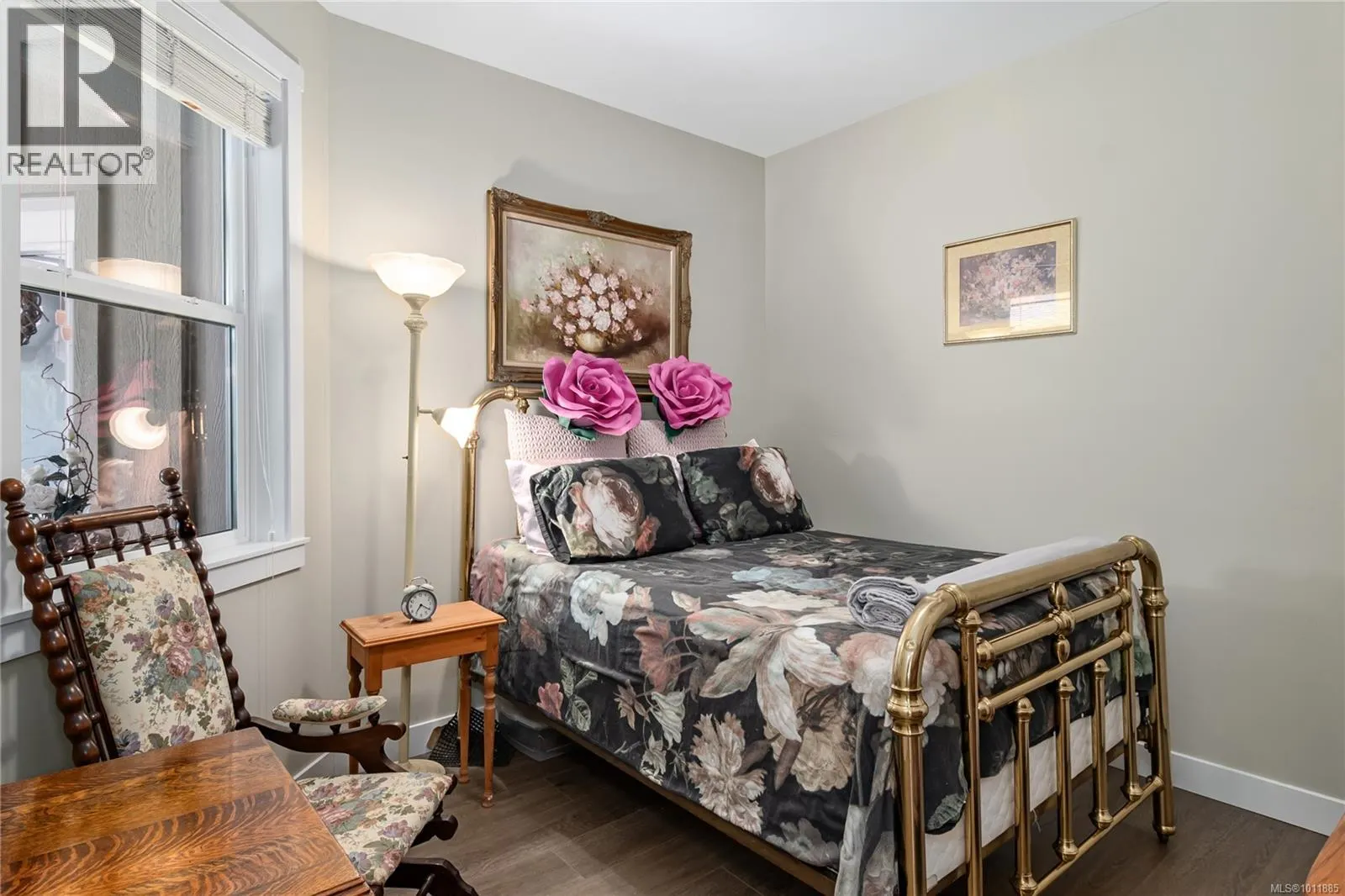90 2006 Sierra Dr