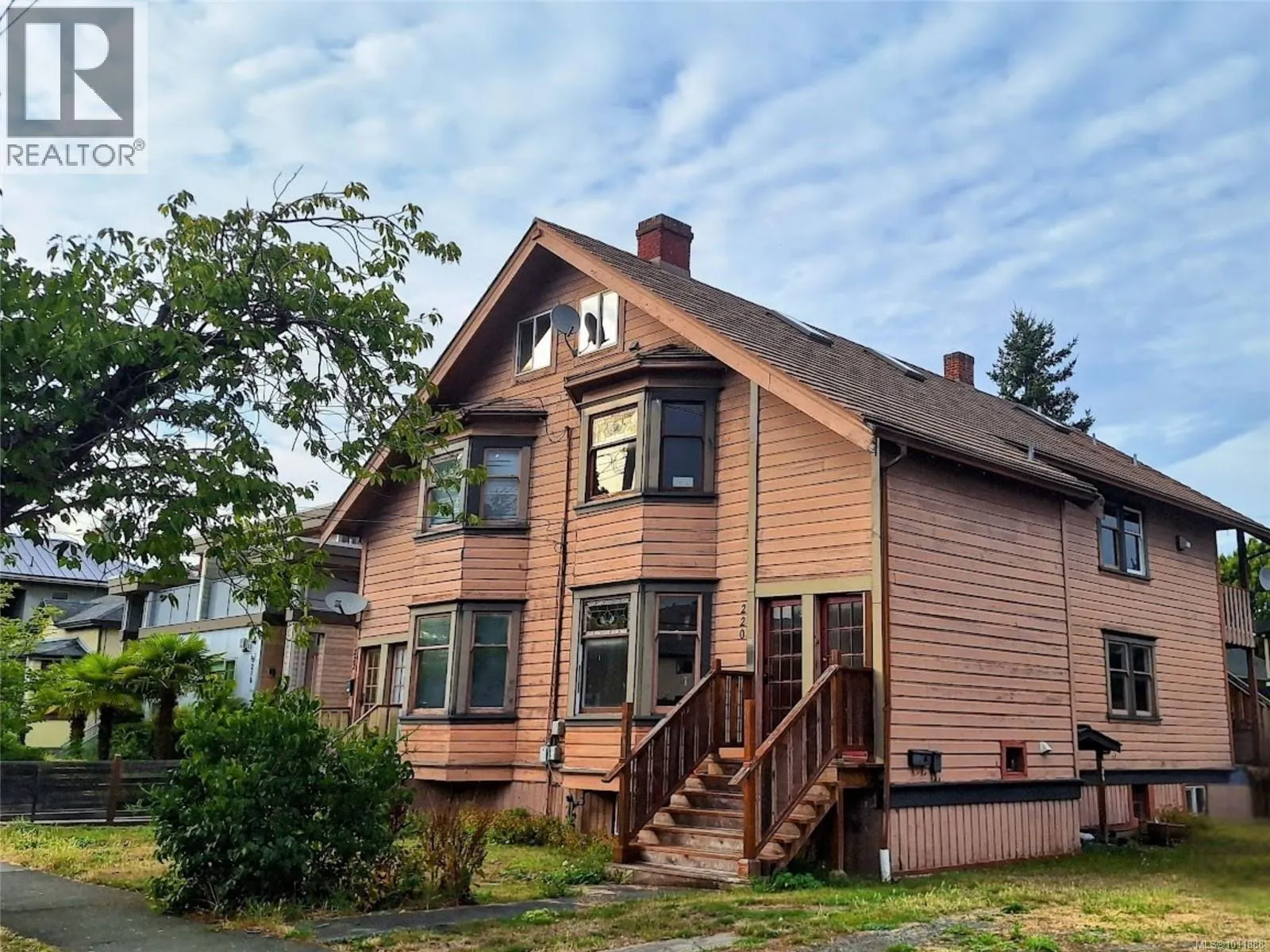220 Michigan St