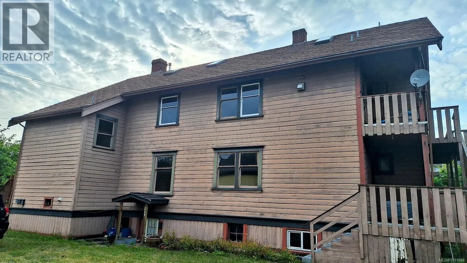 220 Michigan St