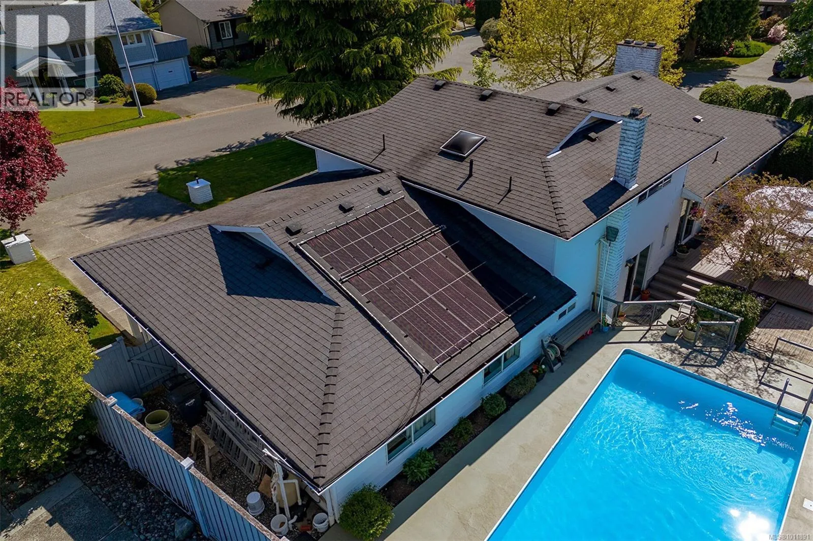 2295 Greenlands Rd