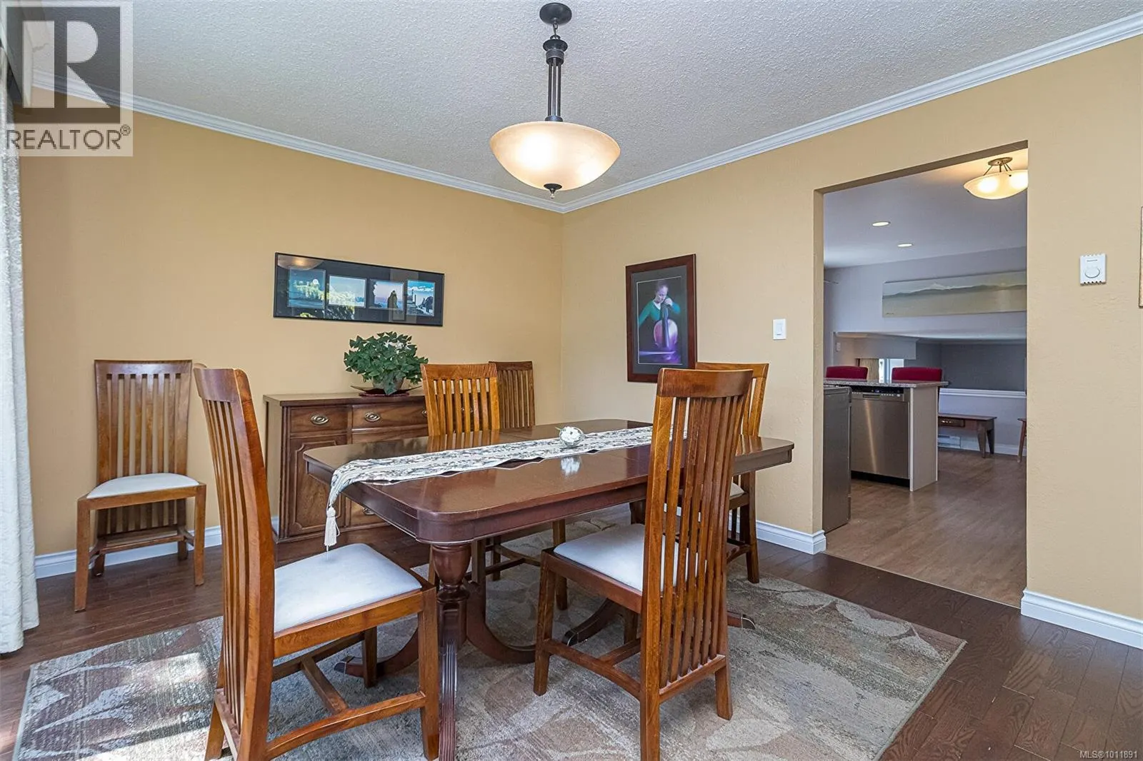 2295 Greenlands Rd