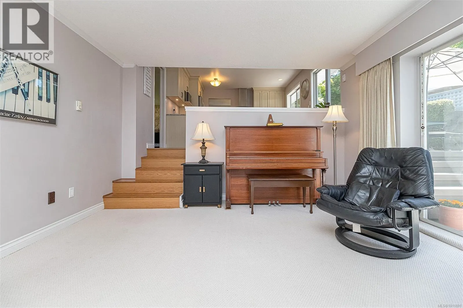 2295 Greenlands Rd
