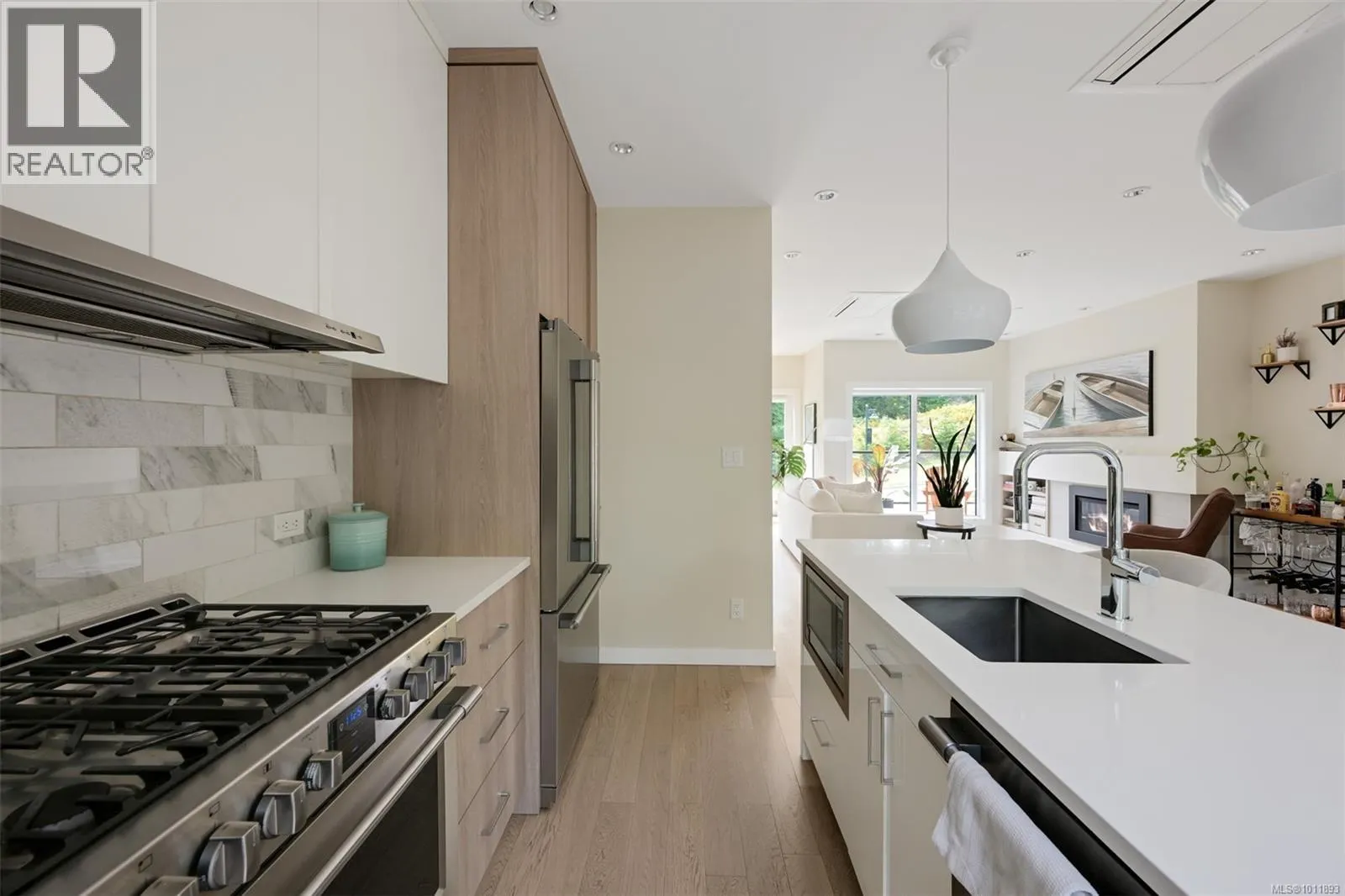 104 1454 Bear Mountain Pkwy