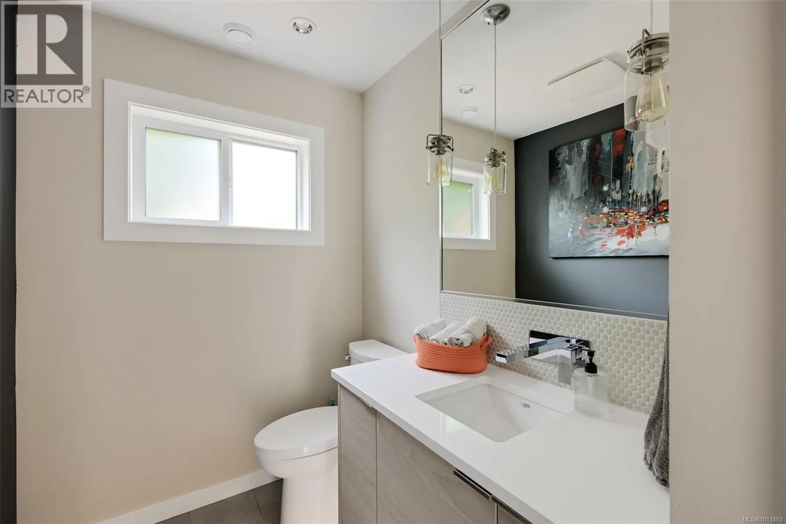 104 1454 Bear Mountain Pkwy