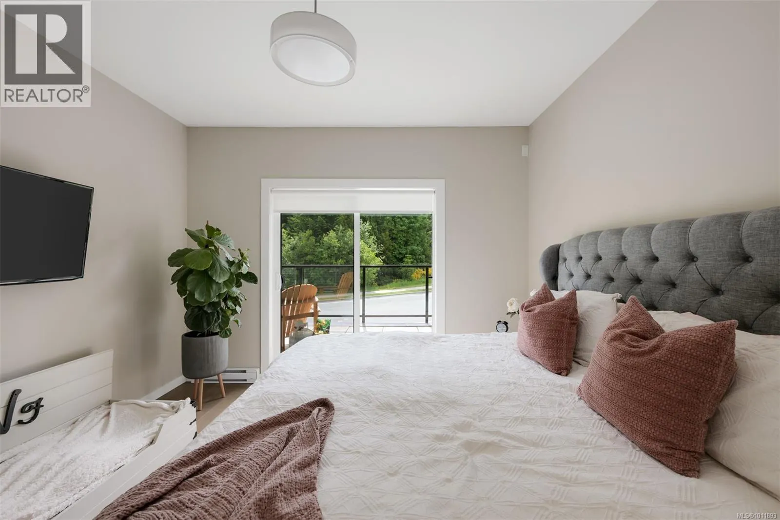 104 1454 Bear Mountain Pkwy