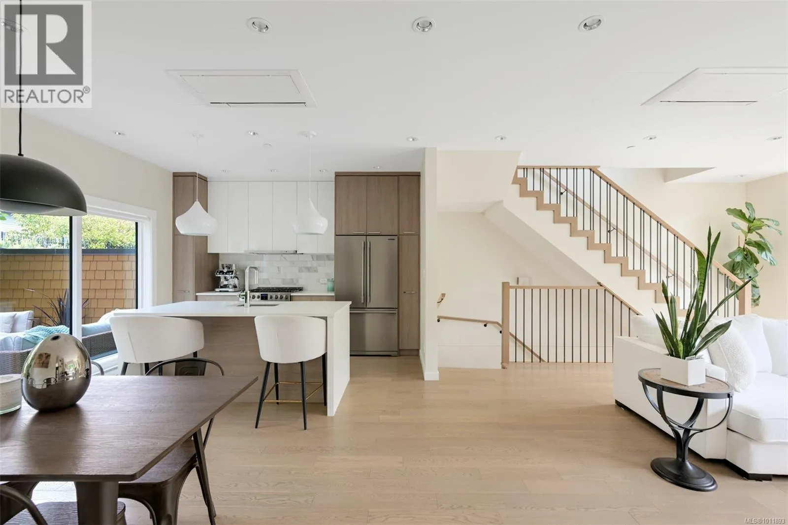 104 1454 Bear Mountain Pkwy