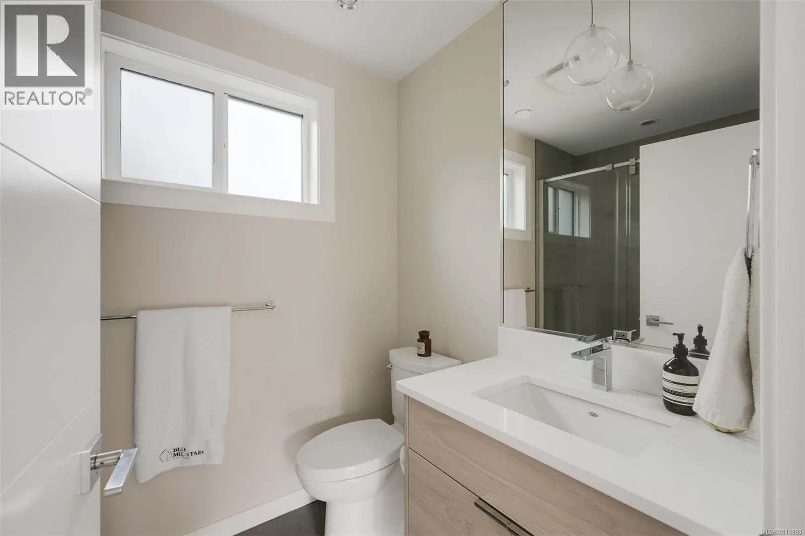 104 1454 Bear Mountain Pkwy
