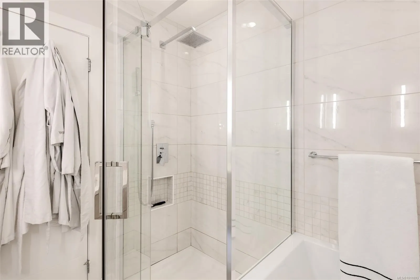 104 1454 Bear Mountain Pkwy