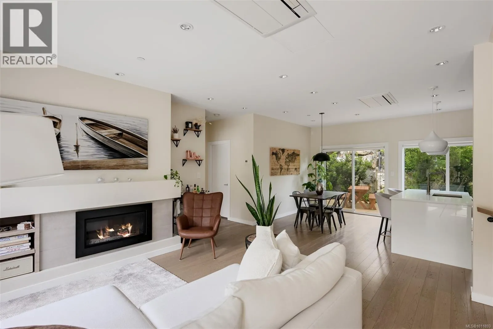 104 1454 Bear Mountain Pkwy