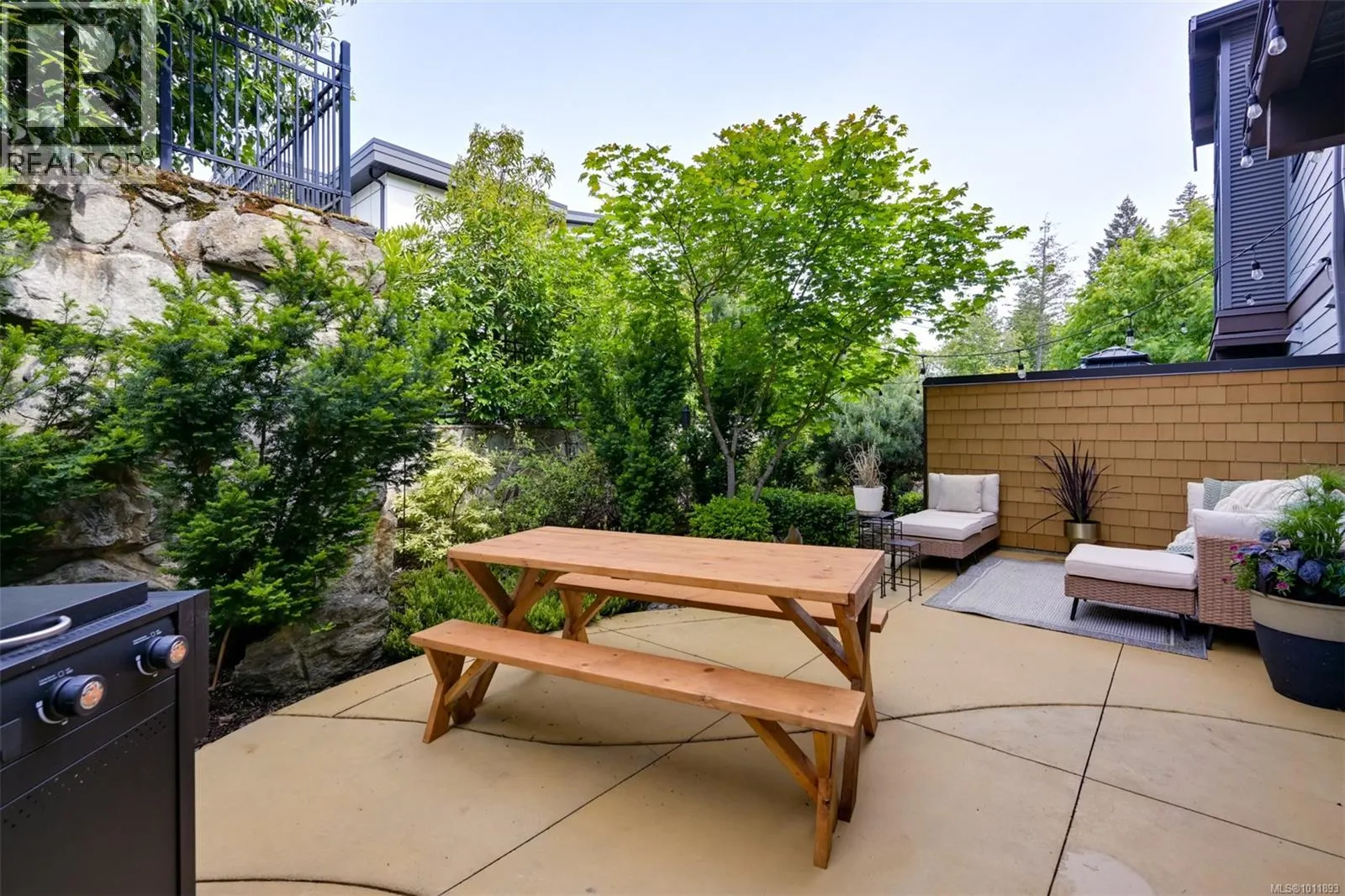 104 1454 Bear Mountain Pkwy