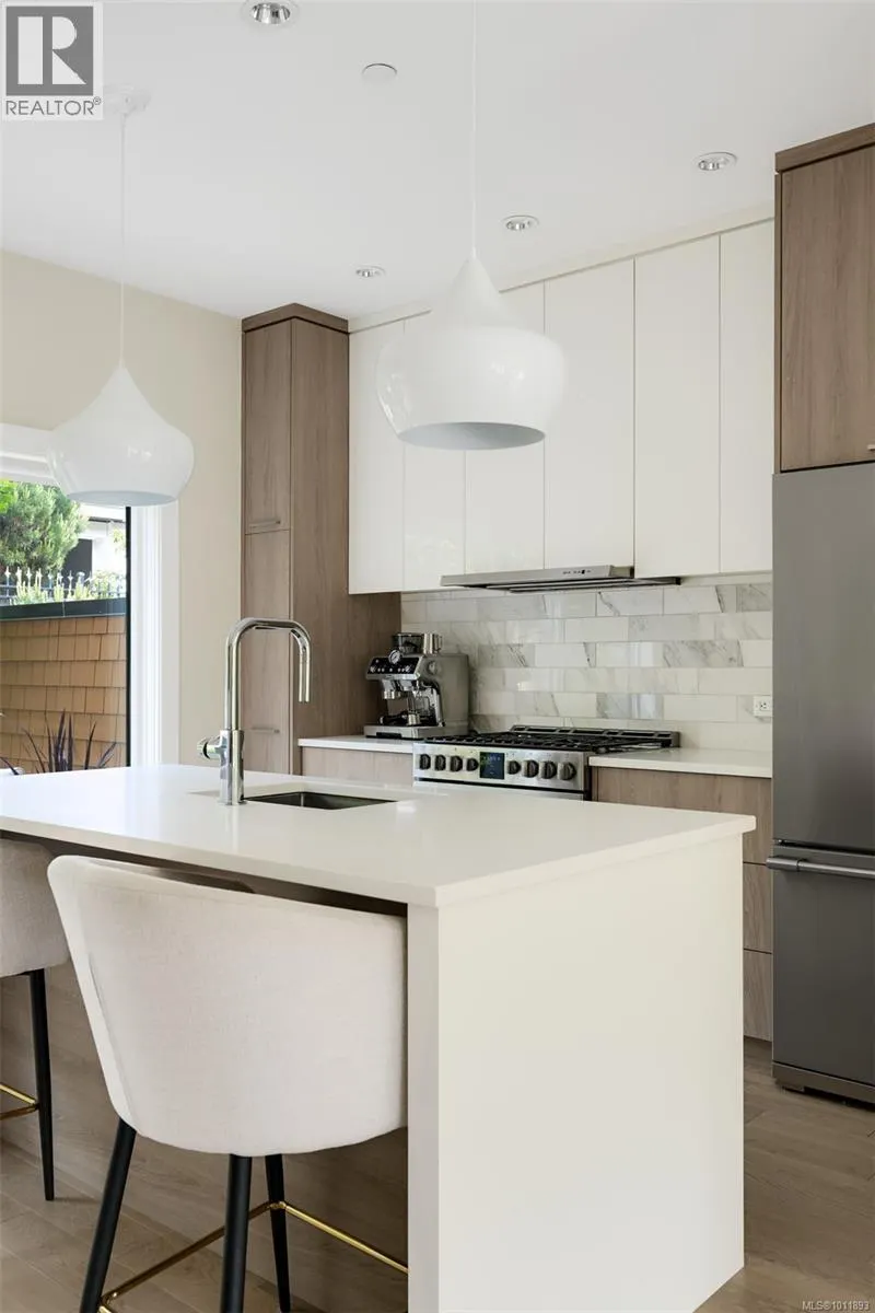 104 1454 Bear Mountain Pkwy