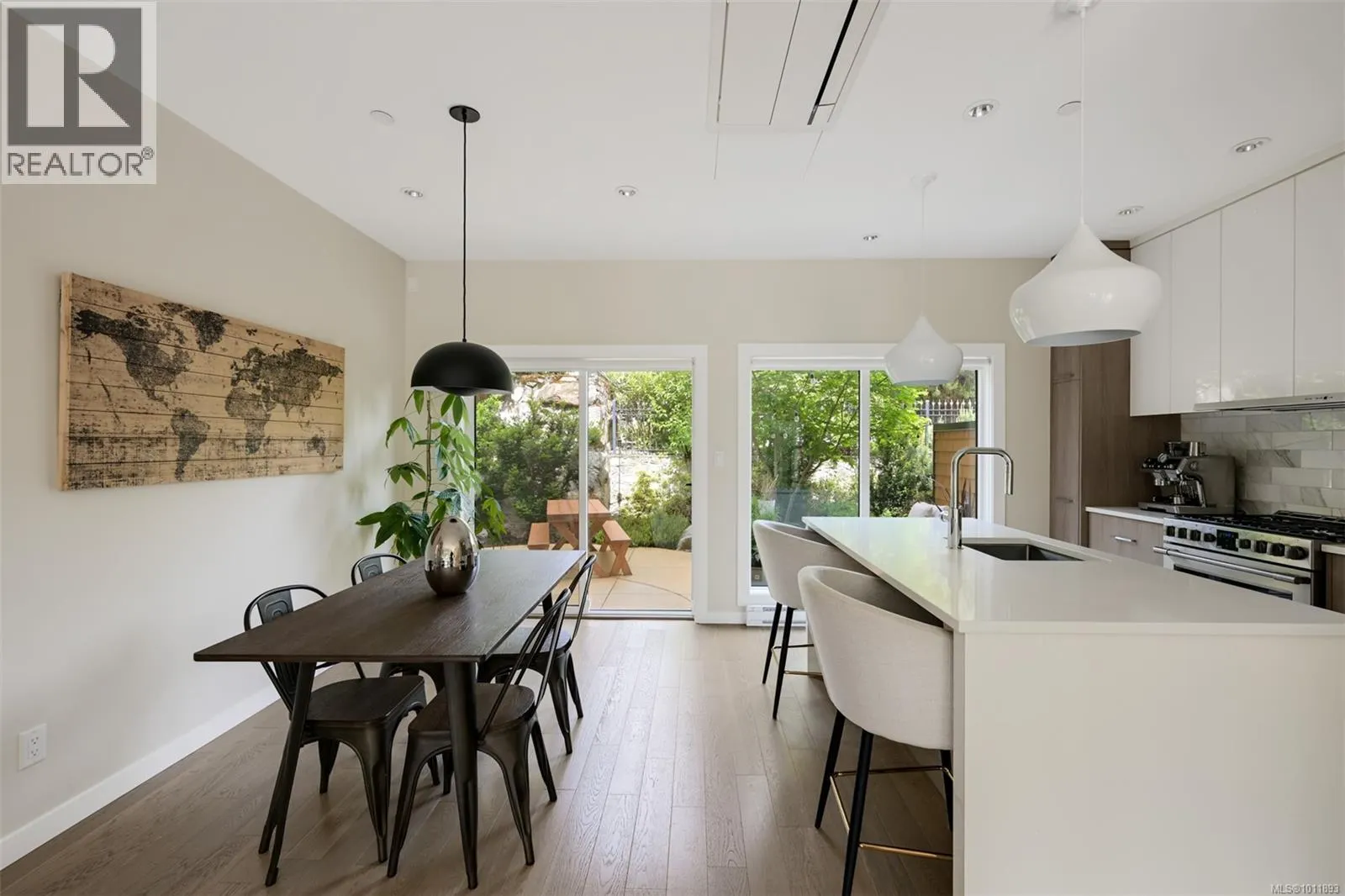 104 1454 Bear Mountain Pkwy