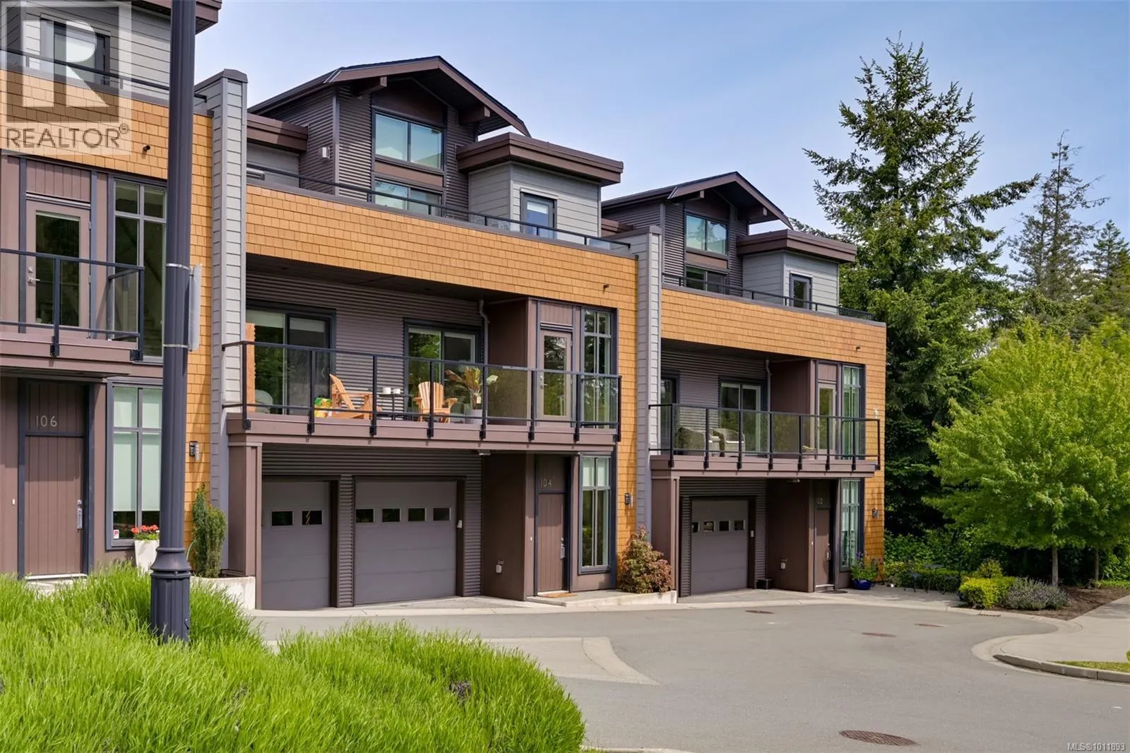 104 1454 Bear Mountain Pkwy