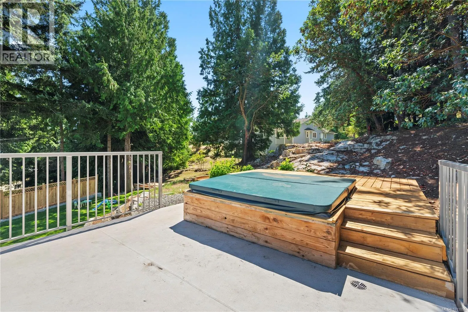 1661 Barrett Dr