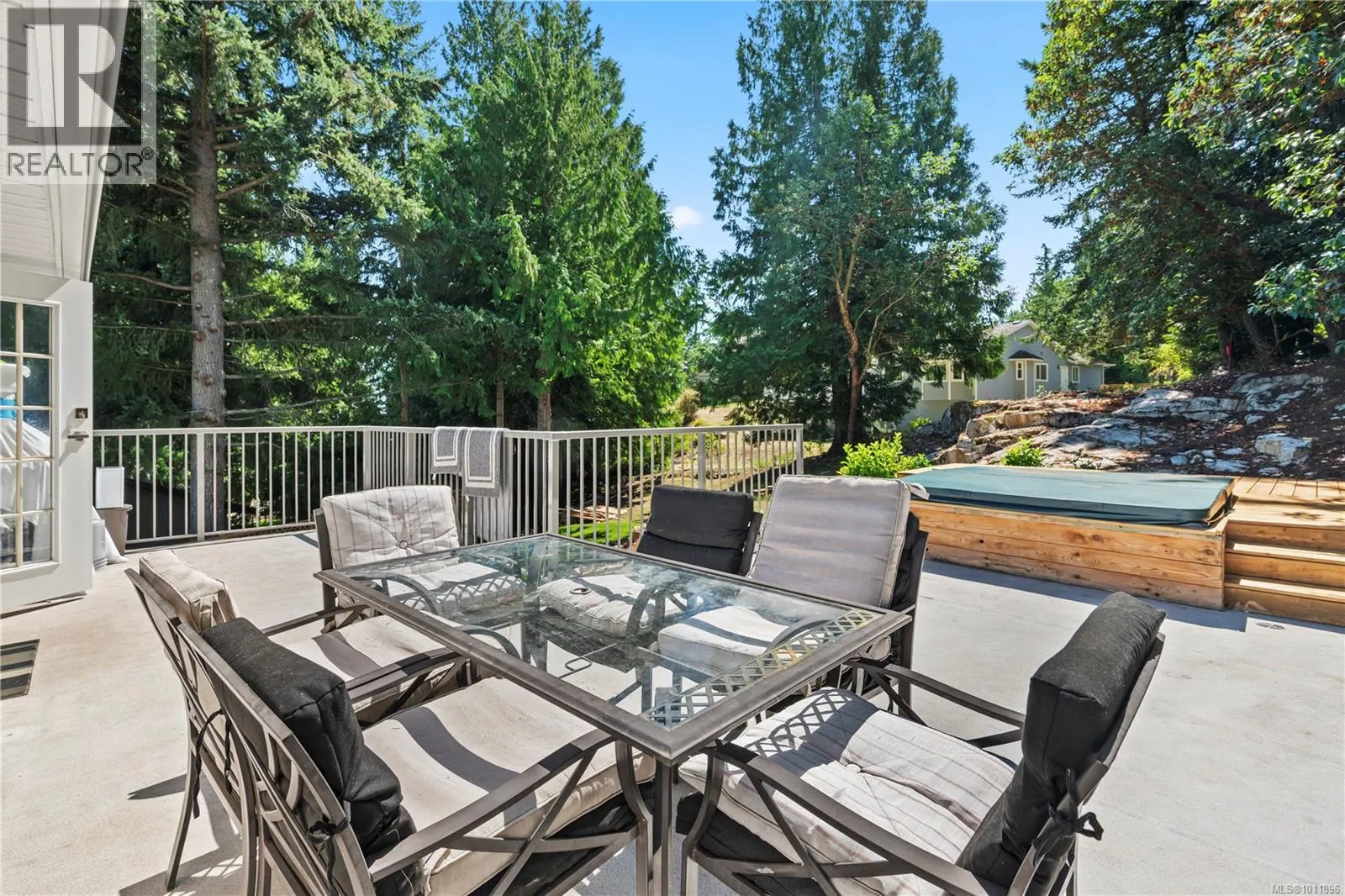 1661 Barrett Dr