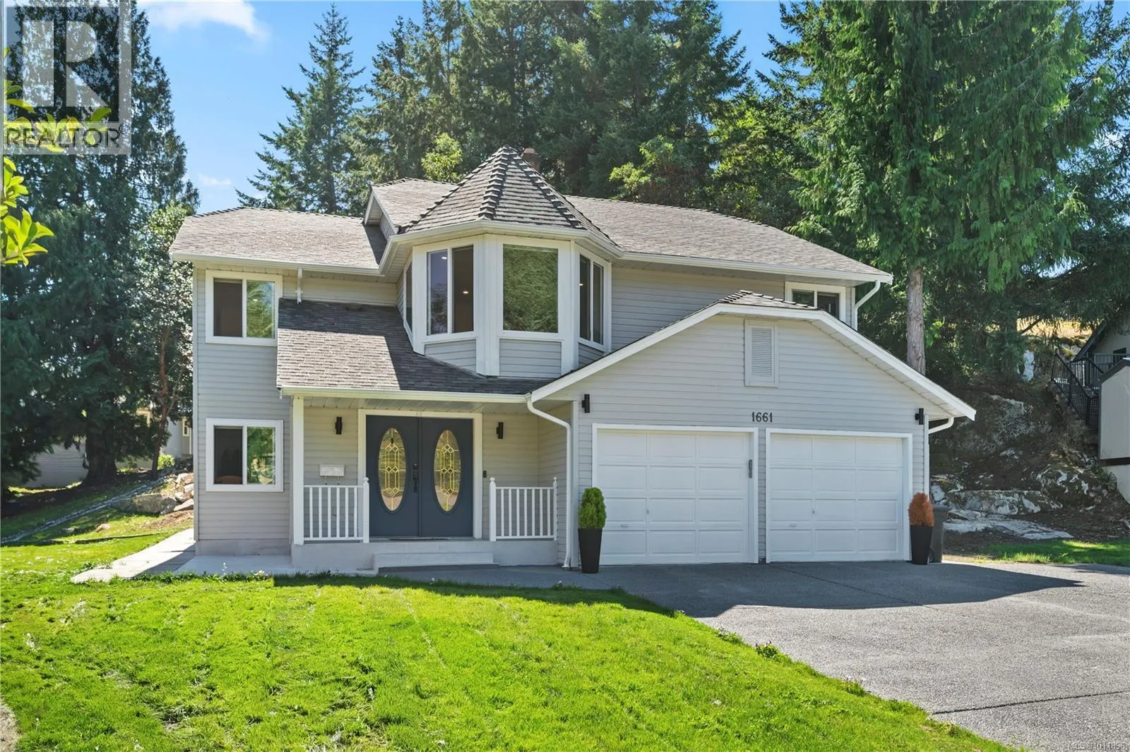 1661 Barrett Dr