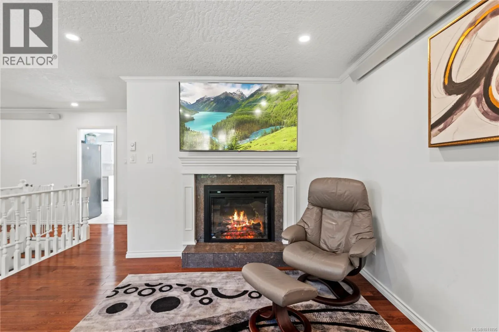 1661 Barrett Dr