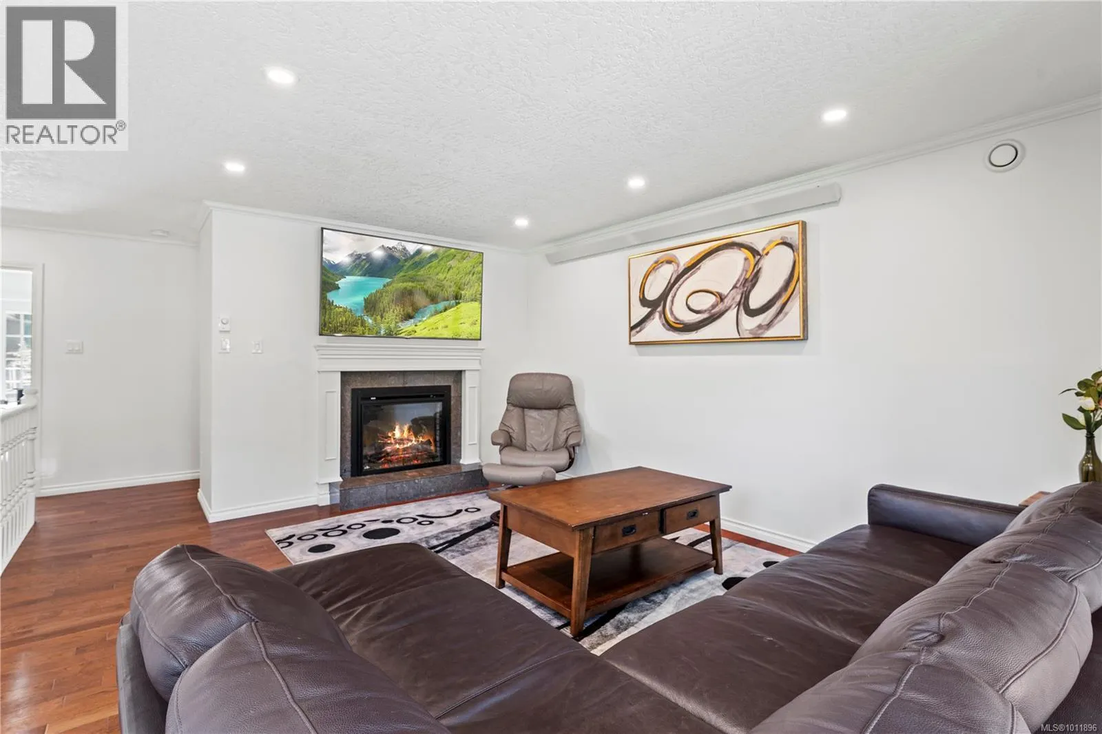 1661 Barrett Dr