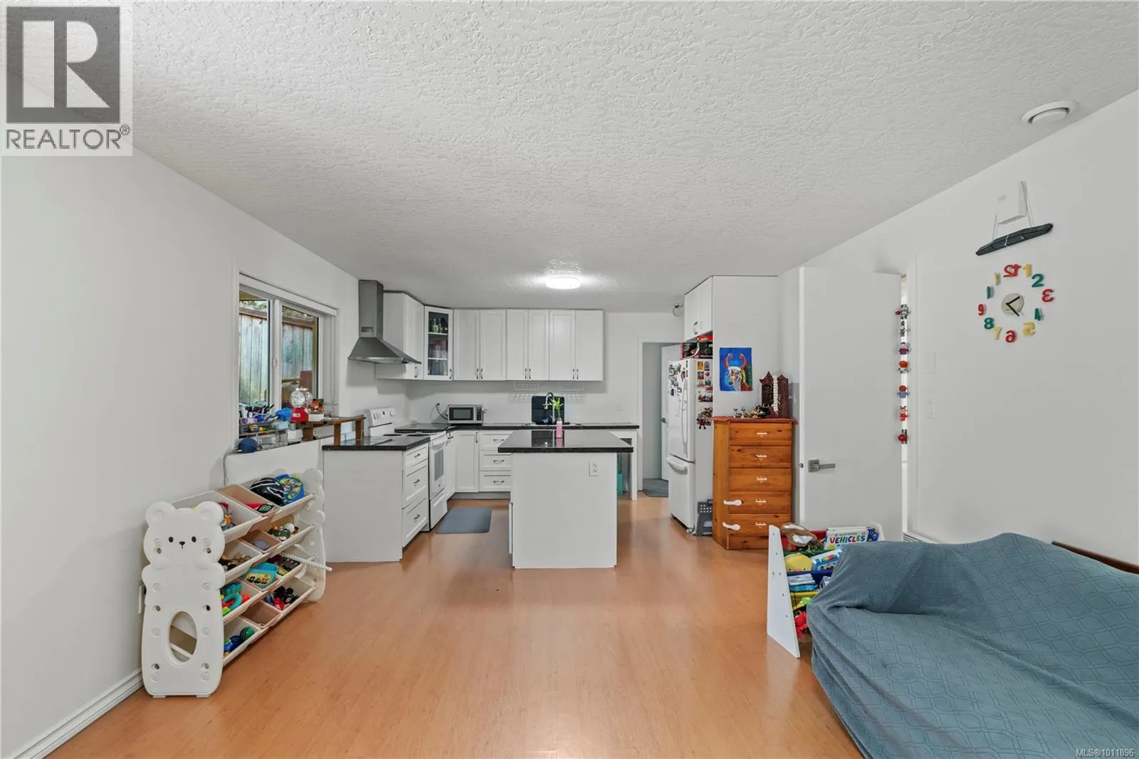 1661 Barrett Dr