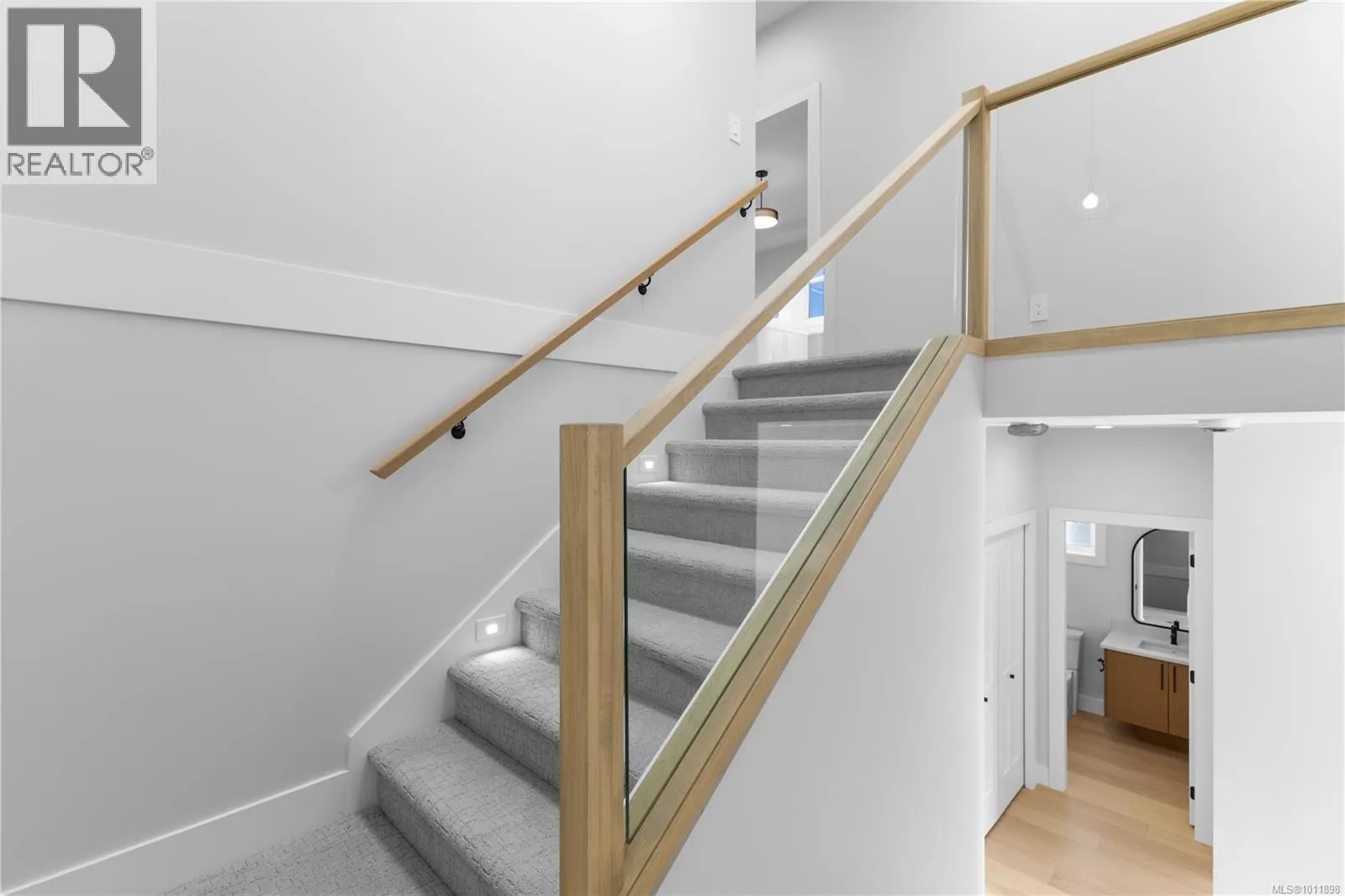 1406 Sandstone Lane