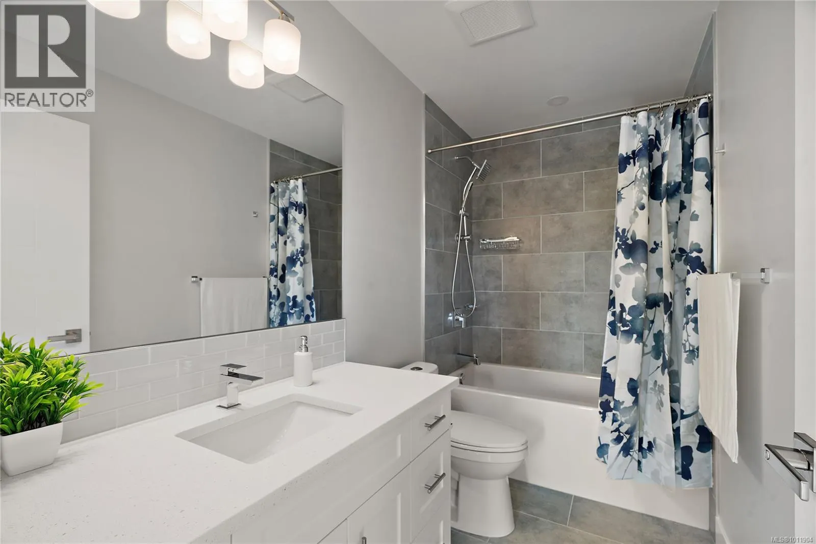 3870 Goldstream Heights Dr