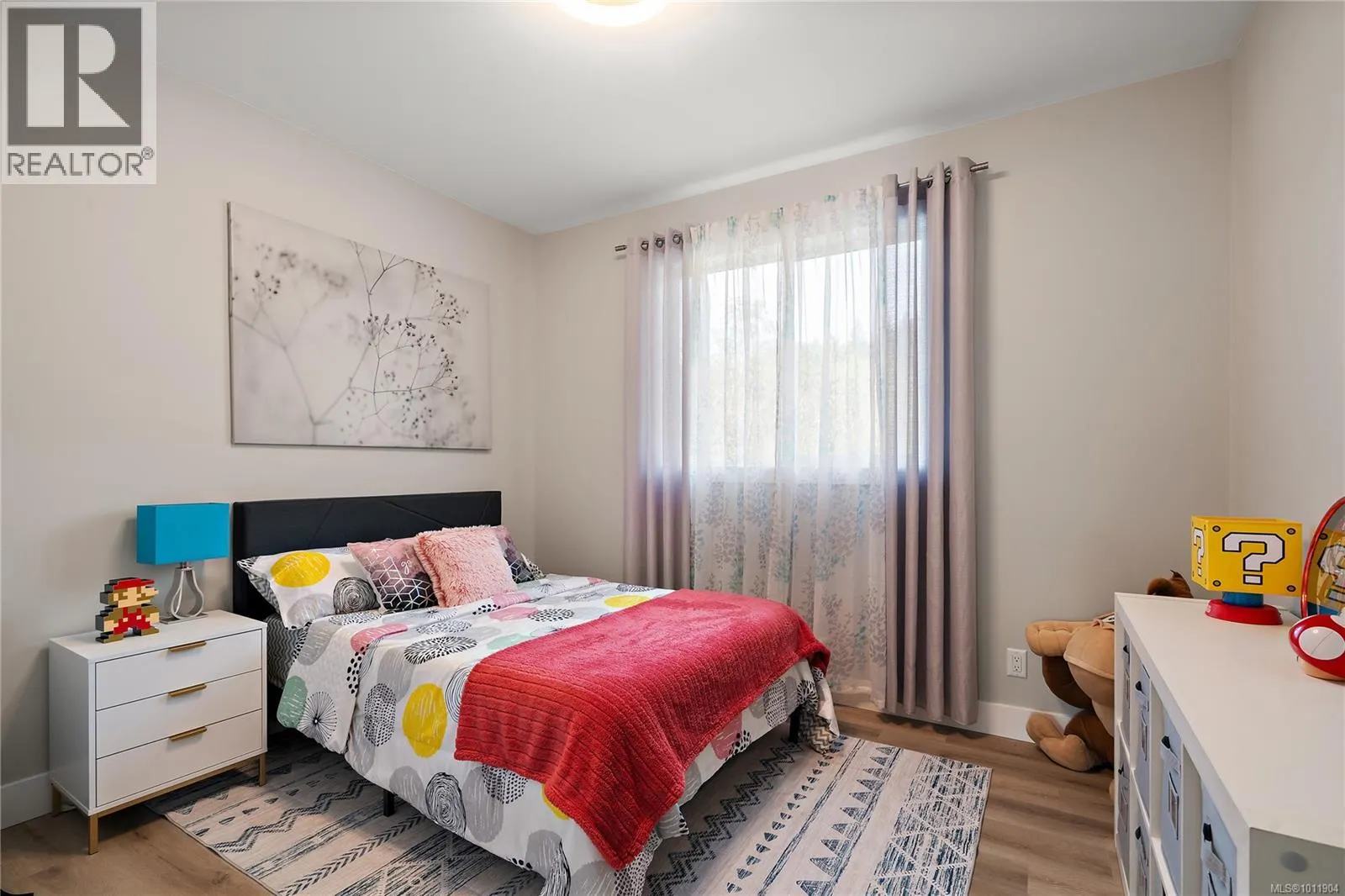 3870 Goldstream Heights Dr