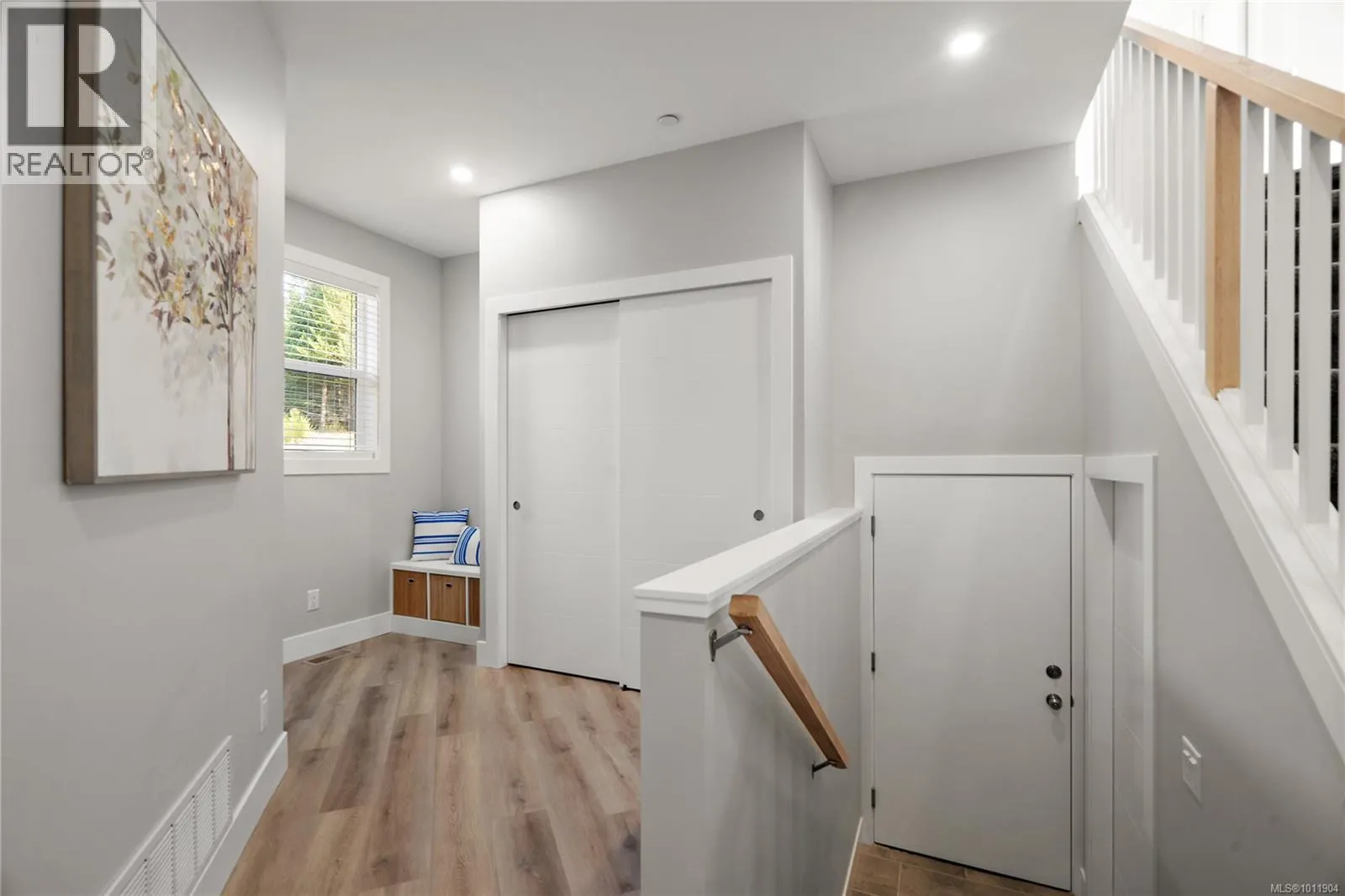 3870 Goldstream Heights Dr