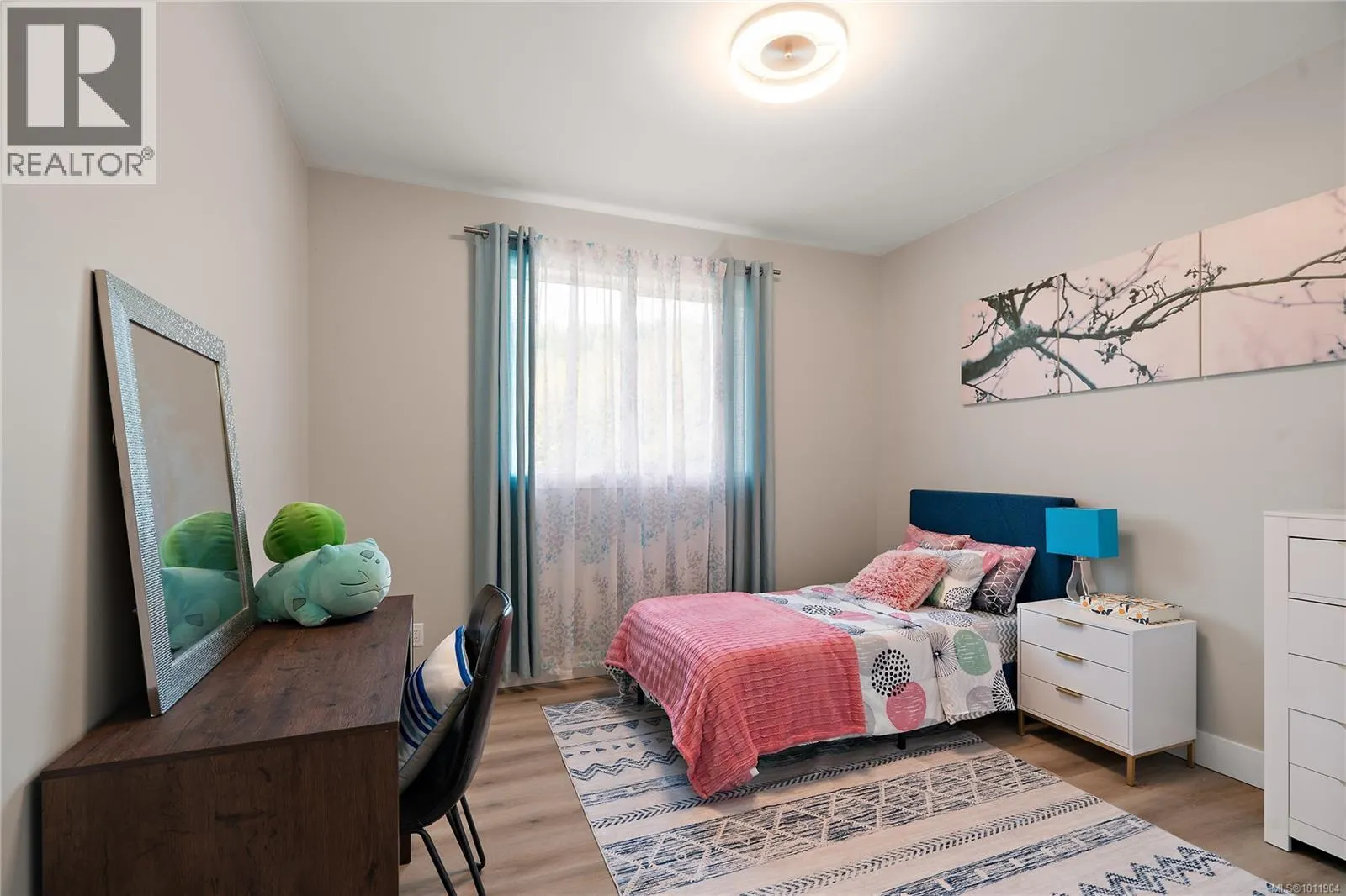 3870 Goldstream Heights Dr