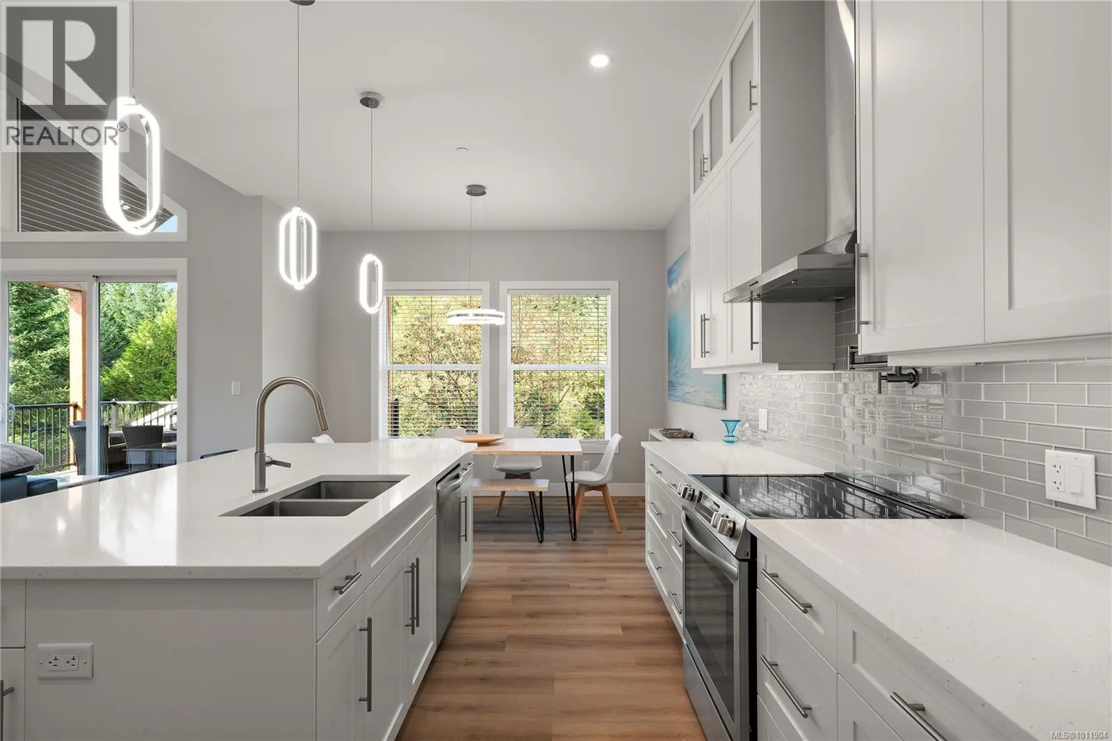 3870 Goldstream Heights Dr