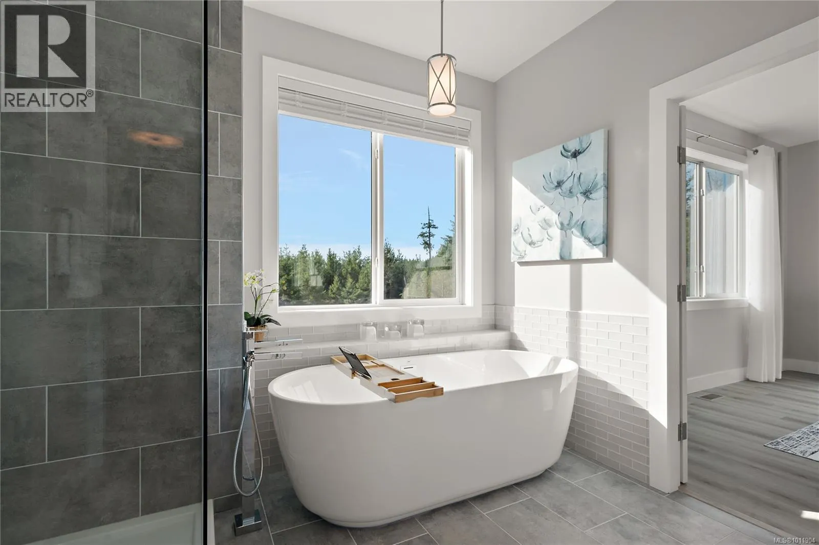 3870 Goldstream Heights Dr