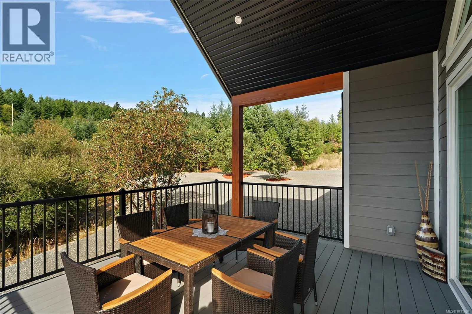 3870 Goldstream Heights Dr
