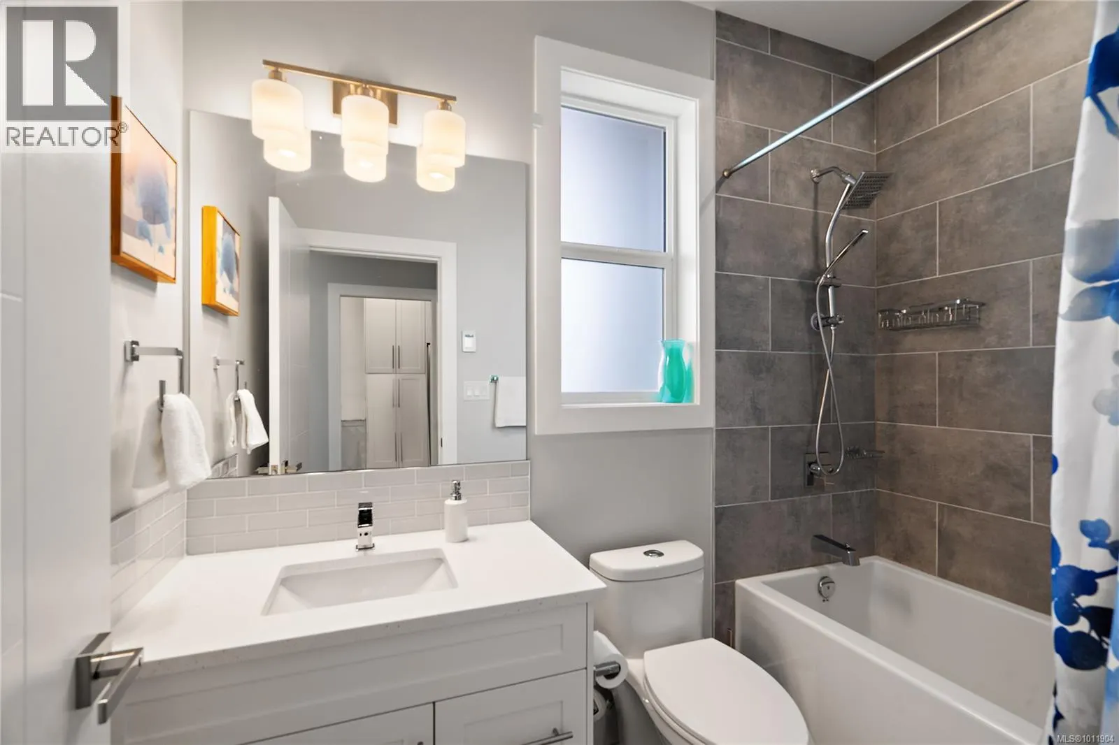 3870 Goldstream Heights Dr