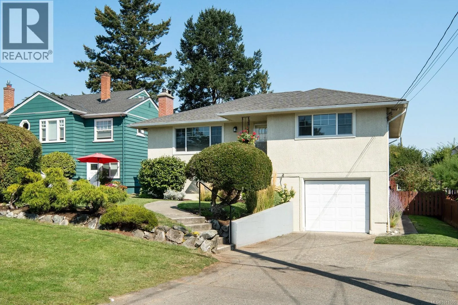 3223 Doncaster Dr