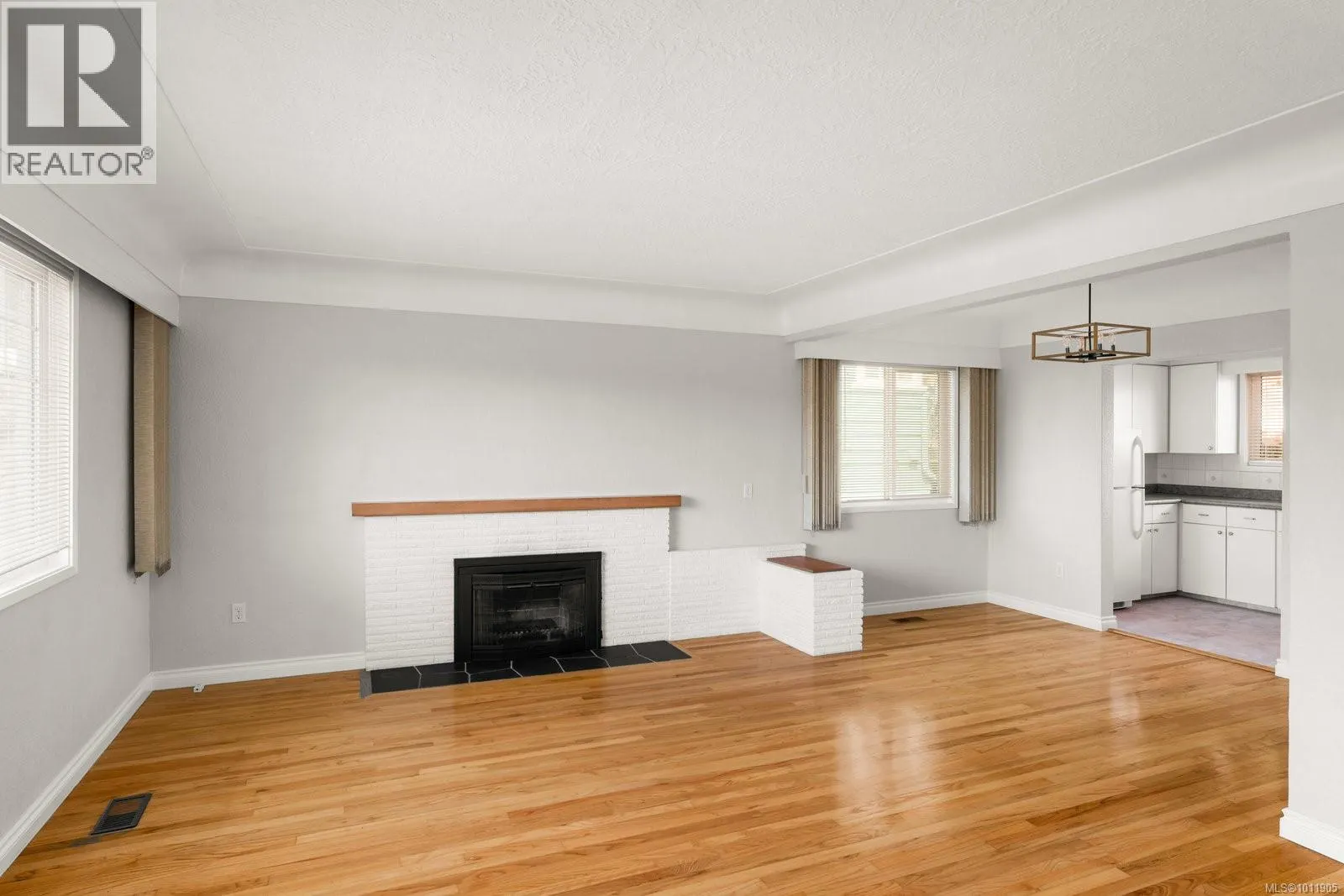 3223 Doncaster Dr