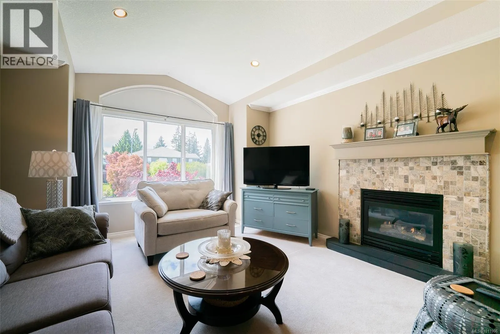 5320 Kenwill Dr