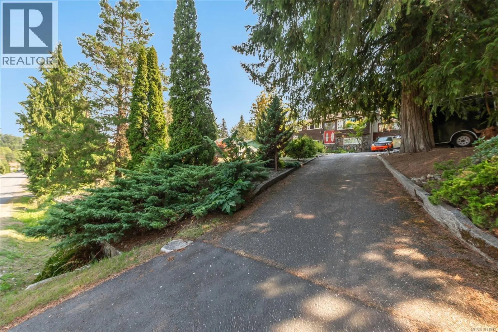 43 Roberta Rd E