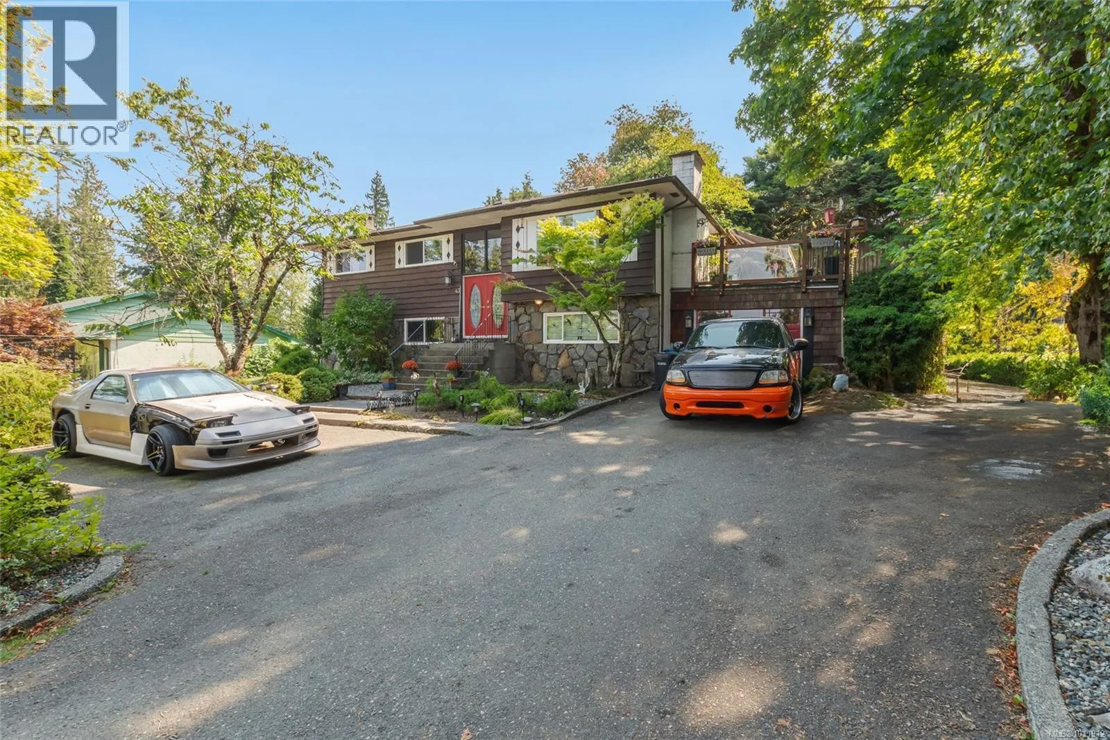 43 Roberta Rd E